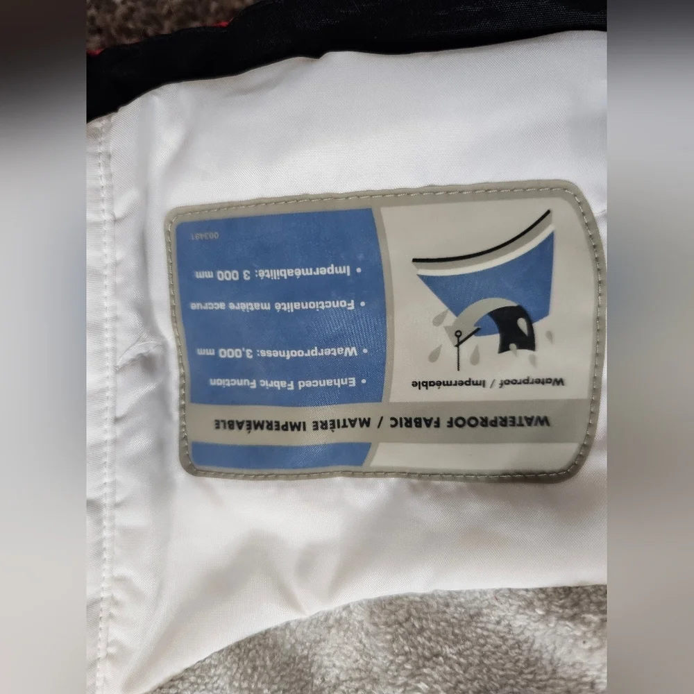 Columbia Women's Waterproof Snow Coat in red, size Large - Picture 12 of 14